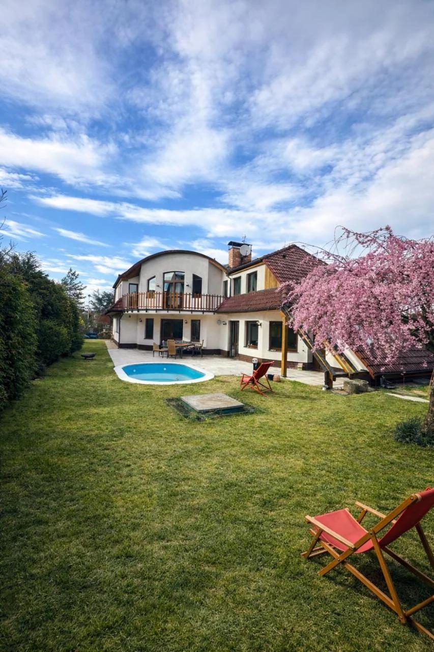 Villa Grande Praha foto