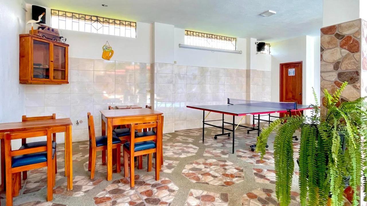 Hostal Laurita Beach photo