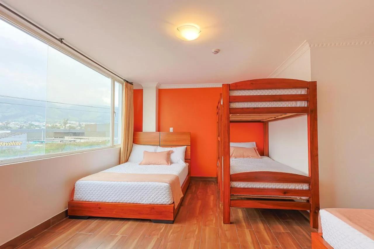Hotel Quitus Airport photo