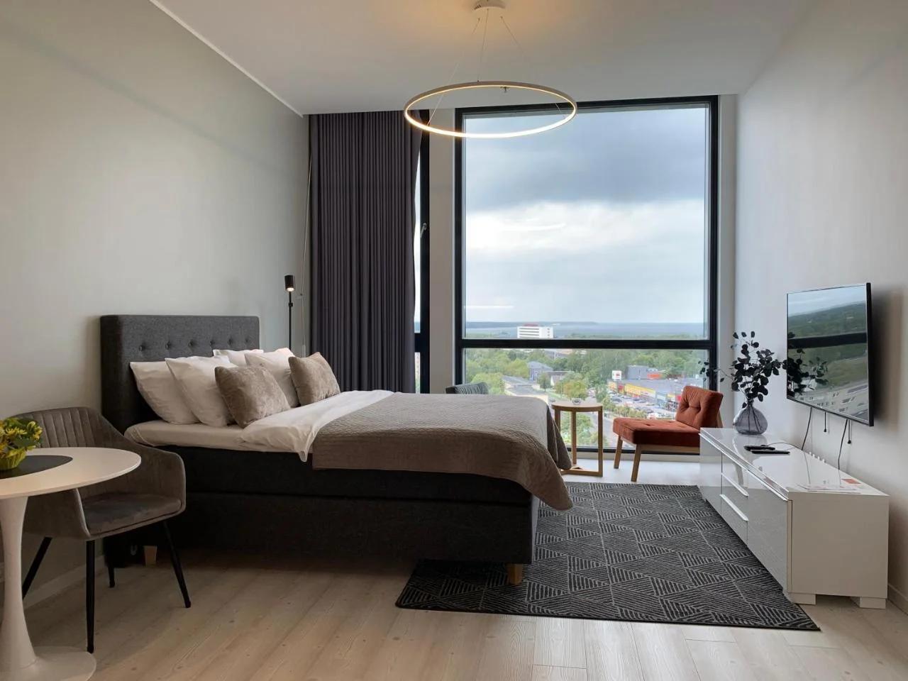 Orange Apartments Tower & Free Parking photo