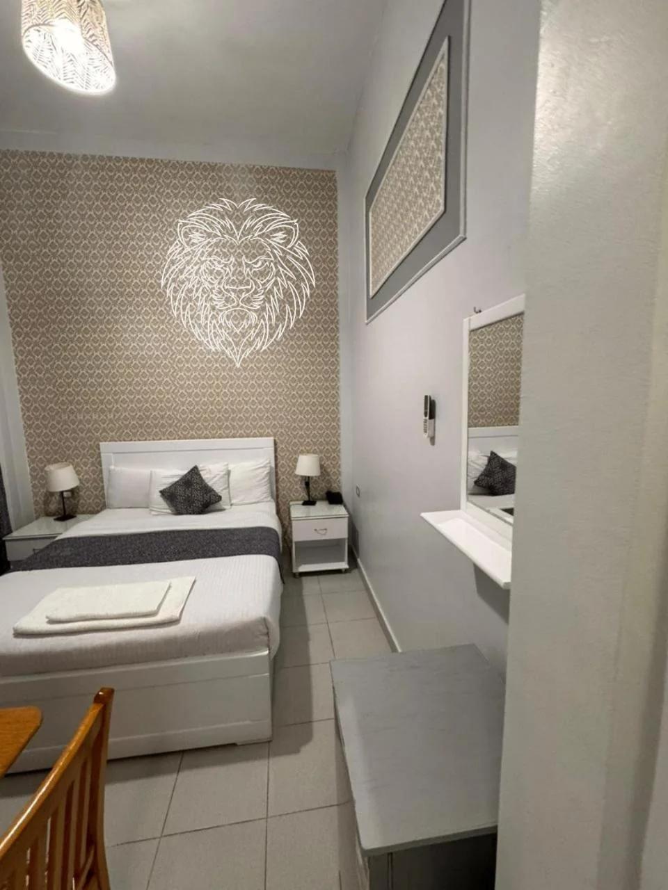 colombia inn cairo photo
