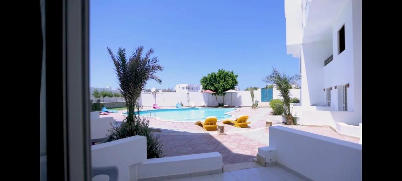 La bonita compound for rent foto