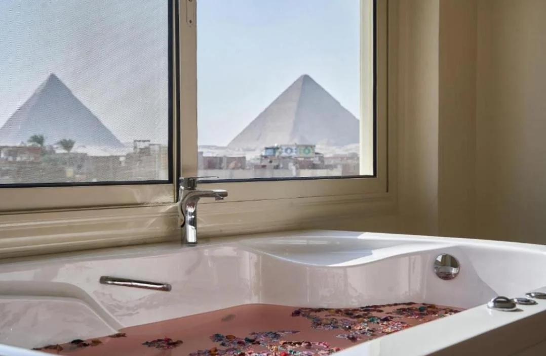pyramids INN View foto