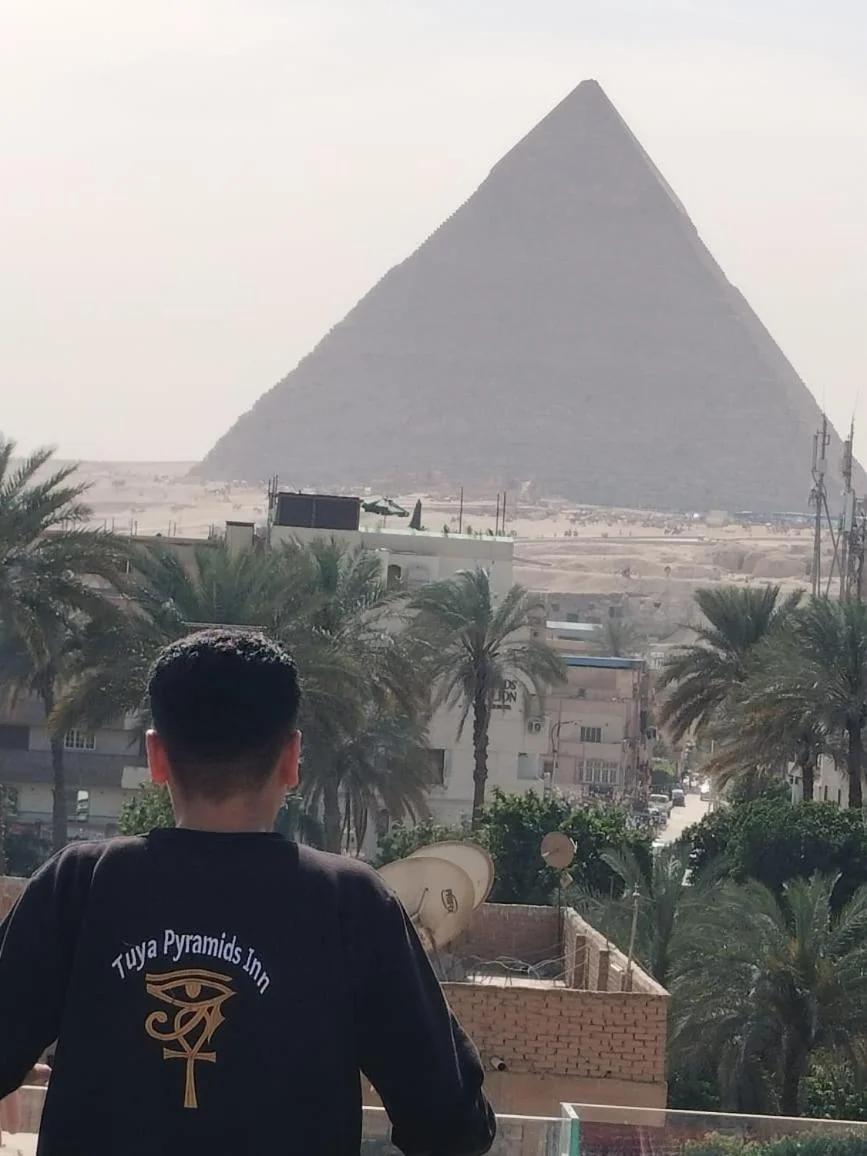 Tuya pyramids inn
