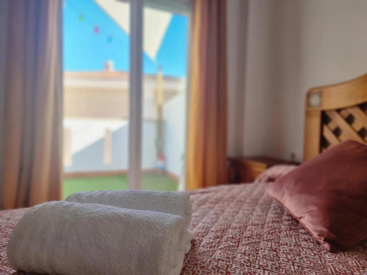 A 600m de la playa, terraza soleada photo