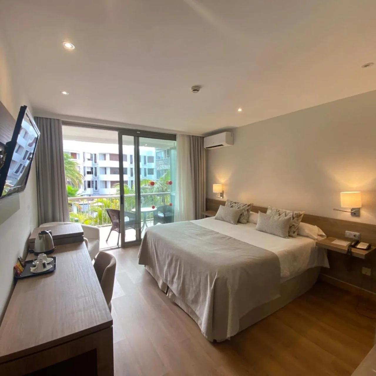 Hotel Colon Rambla foto