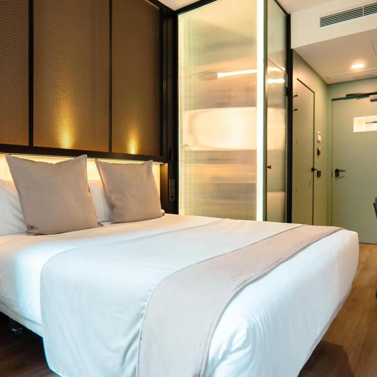 Akeah Hotel Gran Vía photo