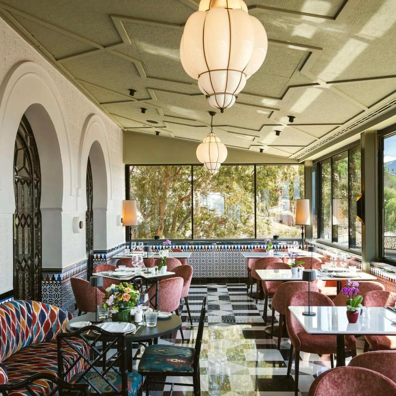 Alhambra Palace Hotel photo