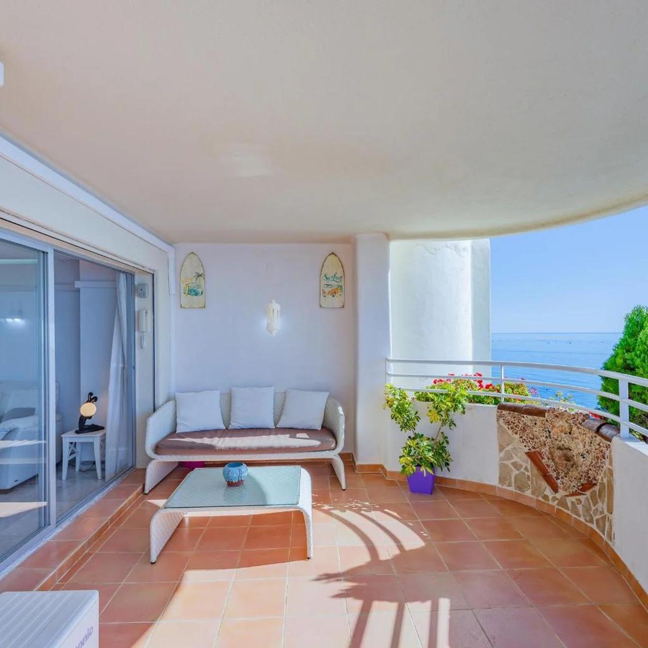 Beachfront Apartment Marbella Center photo