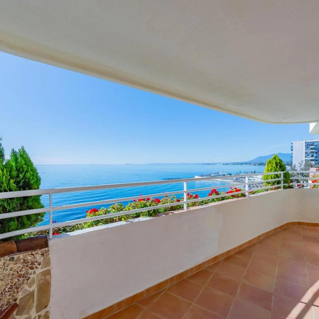 Beachfront Apartment Marbella Center photo