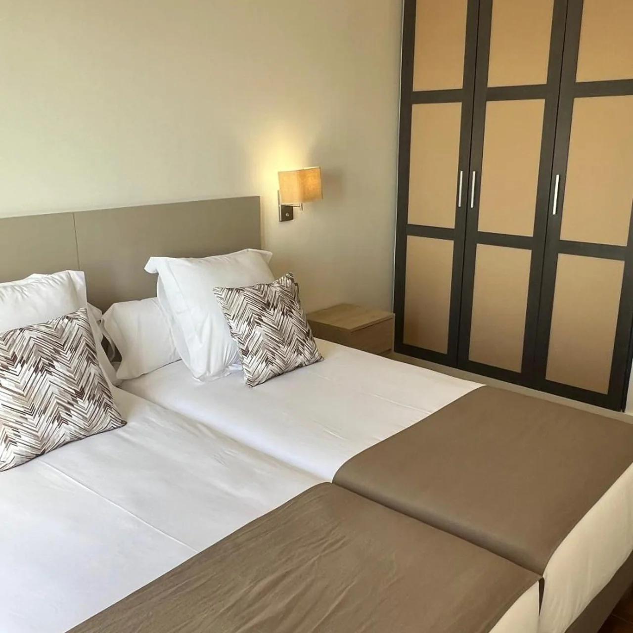 Apartahotel Punta Calera photo
