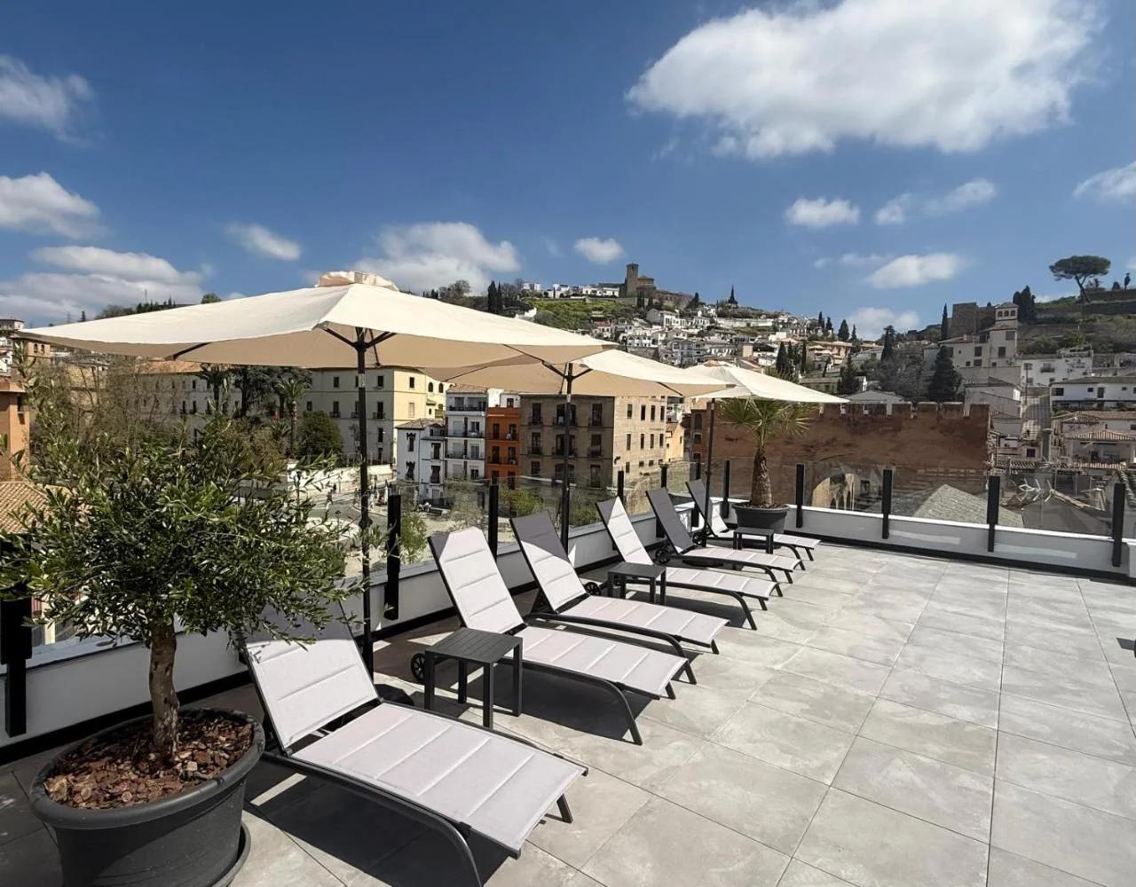 Boutique Hotel Luna Triunfo Granada photo