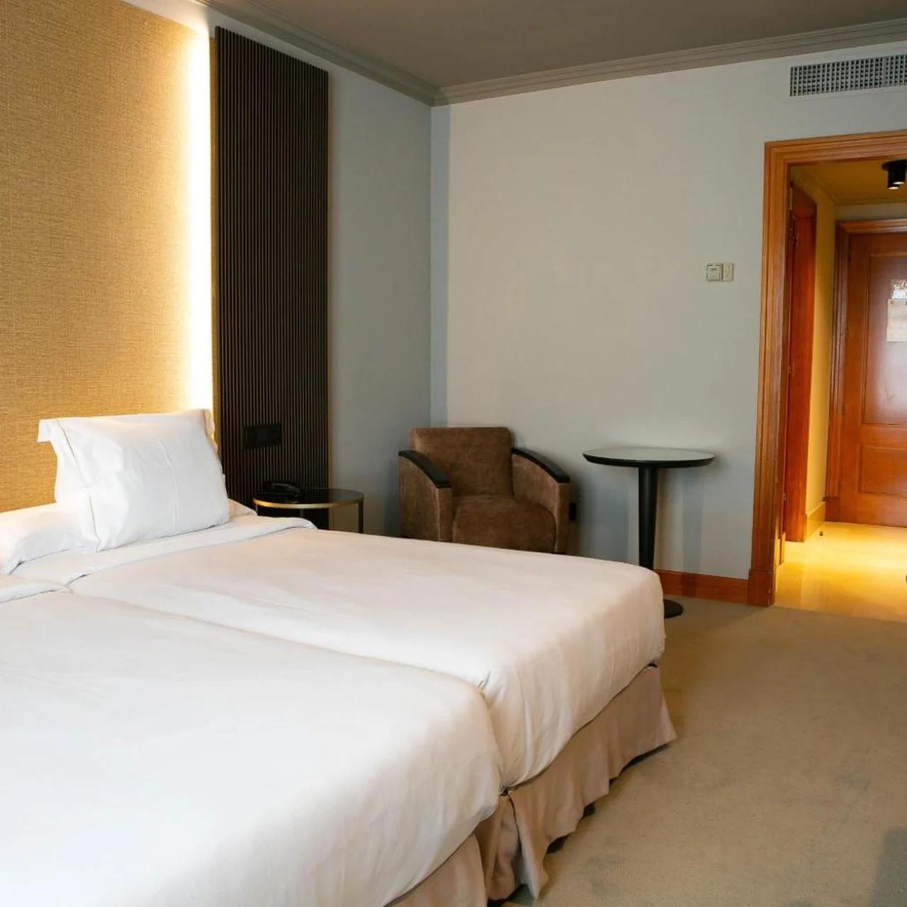Hotel Sercotel Ciudad de Oviedo foto