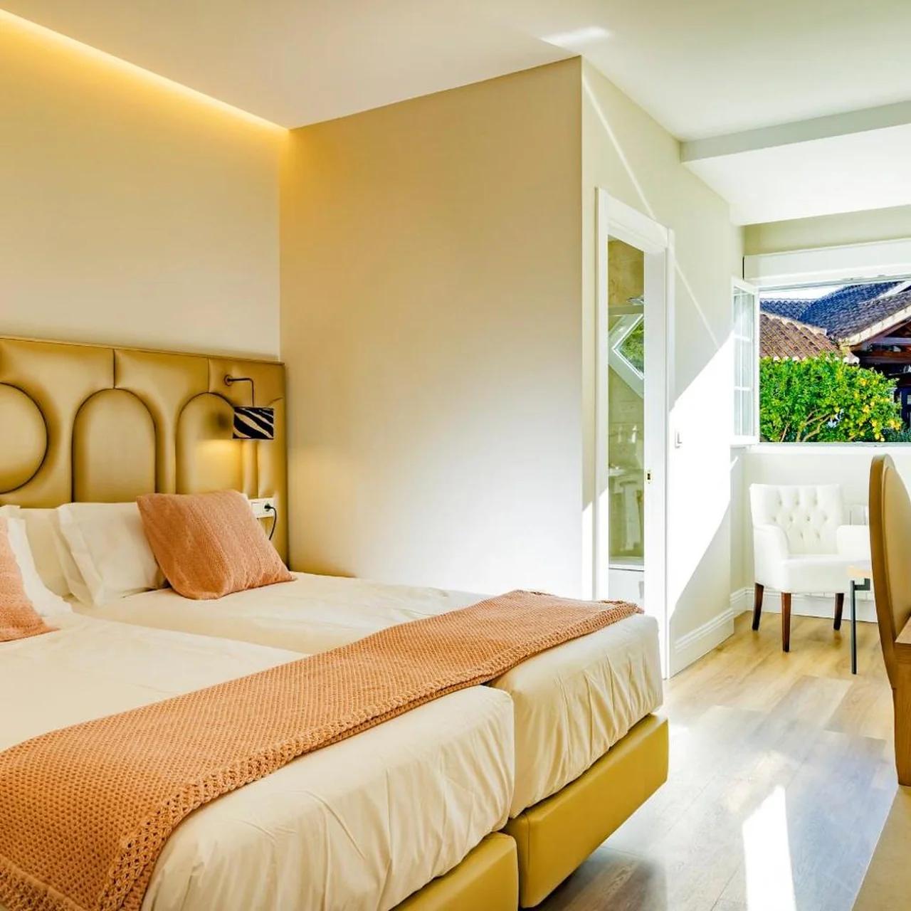 Hotel Cortijo Landete photo
