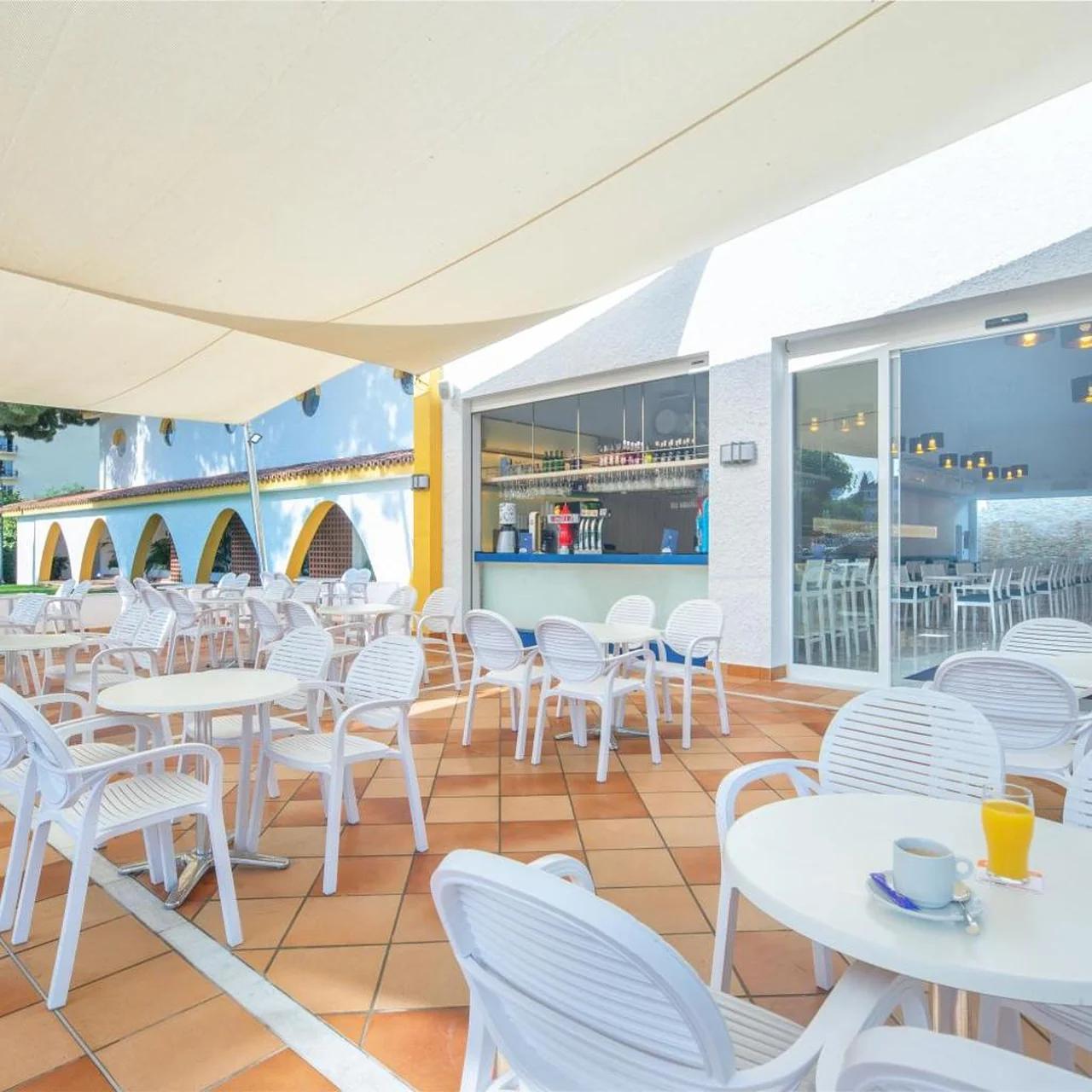 Globales Playa Estepona photo