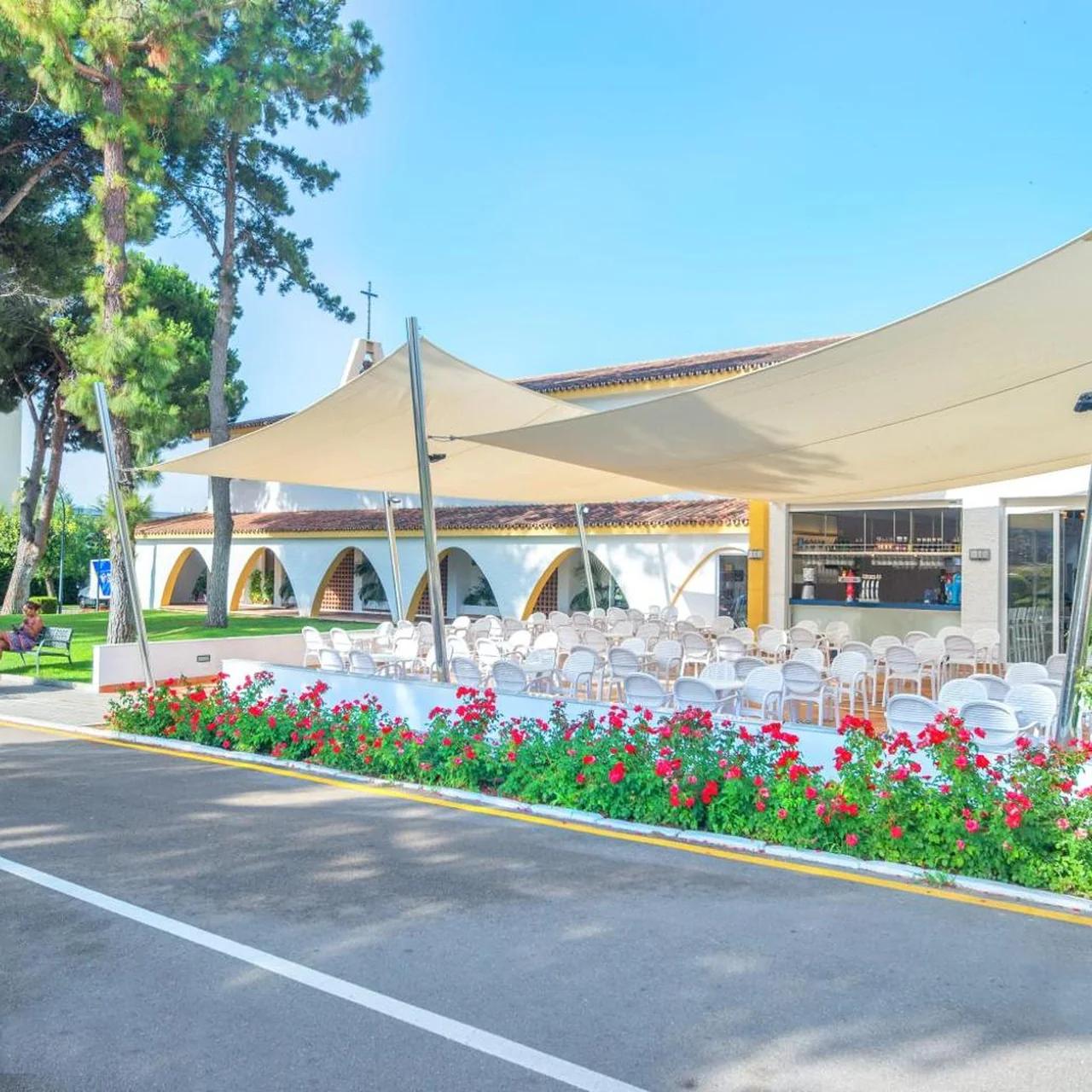 Globales Playa Estepona photo