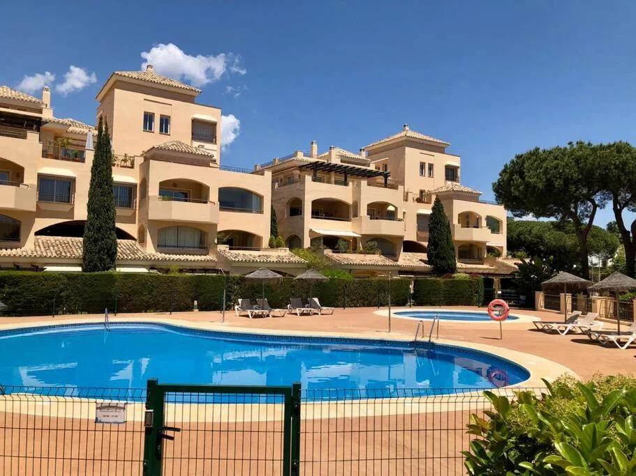 Gorgeous Apartment located in Elviria Marbella photo