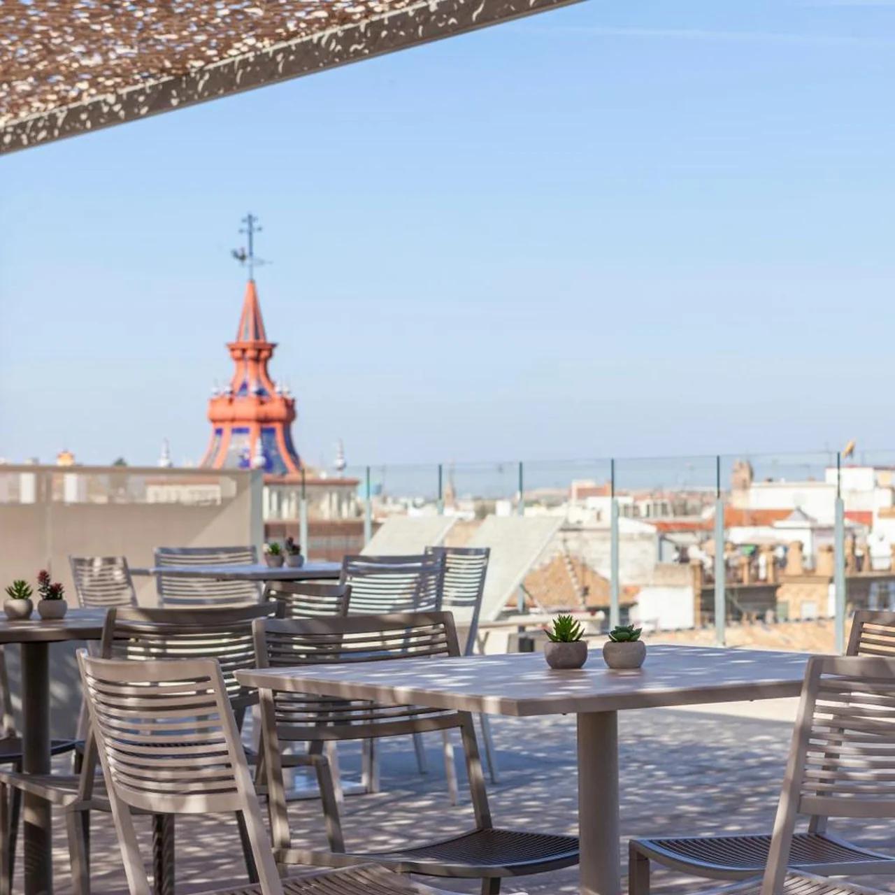 Hotel Macià Sevilla Kubb photo