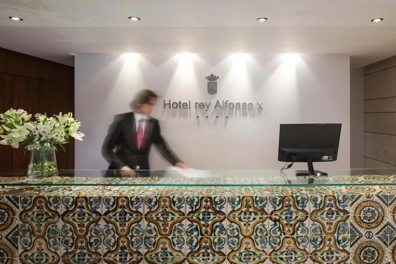 Hotel Rey Alfonso X photo