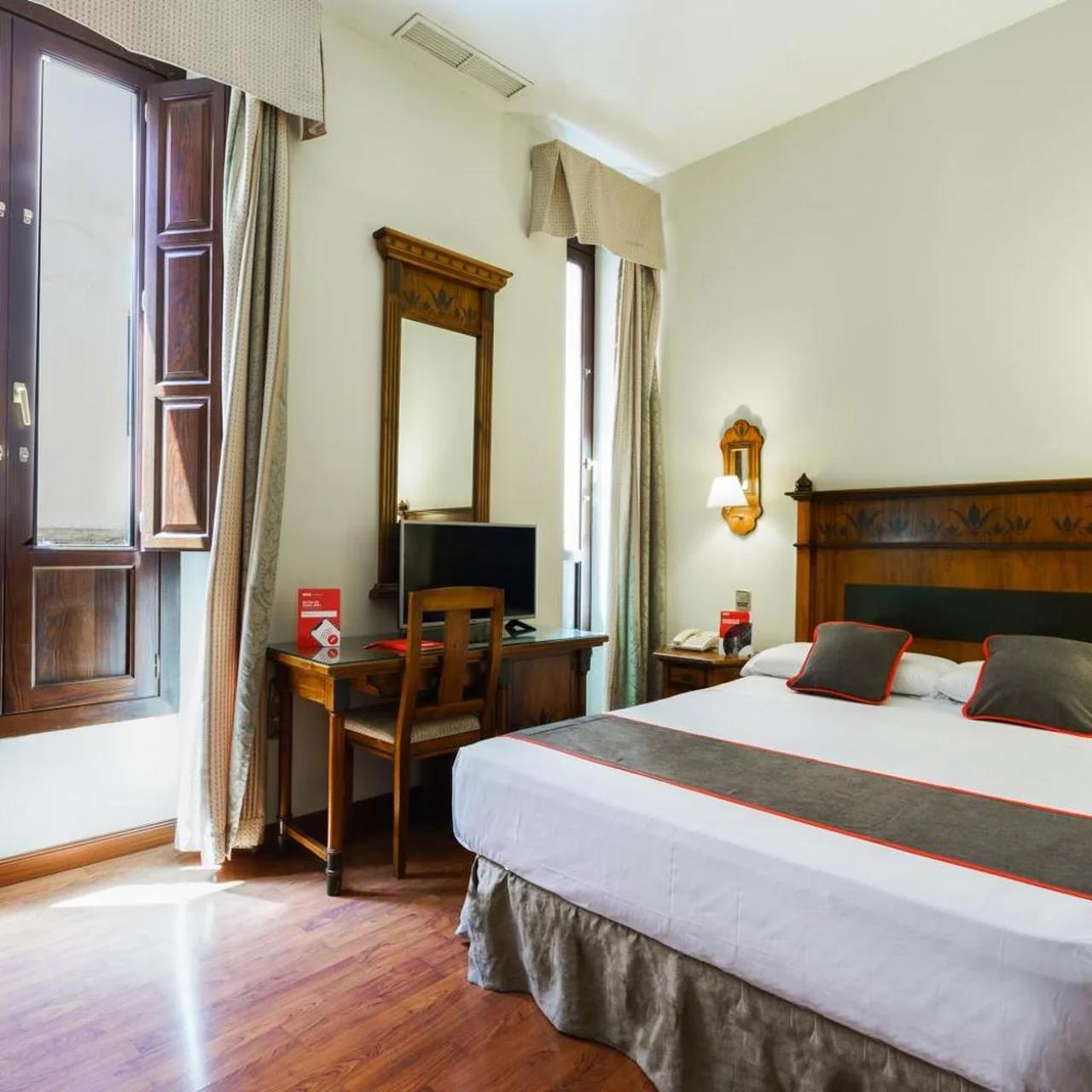 Hotel Plaza Nueva photo