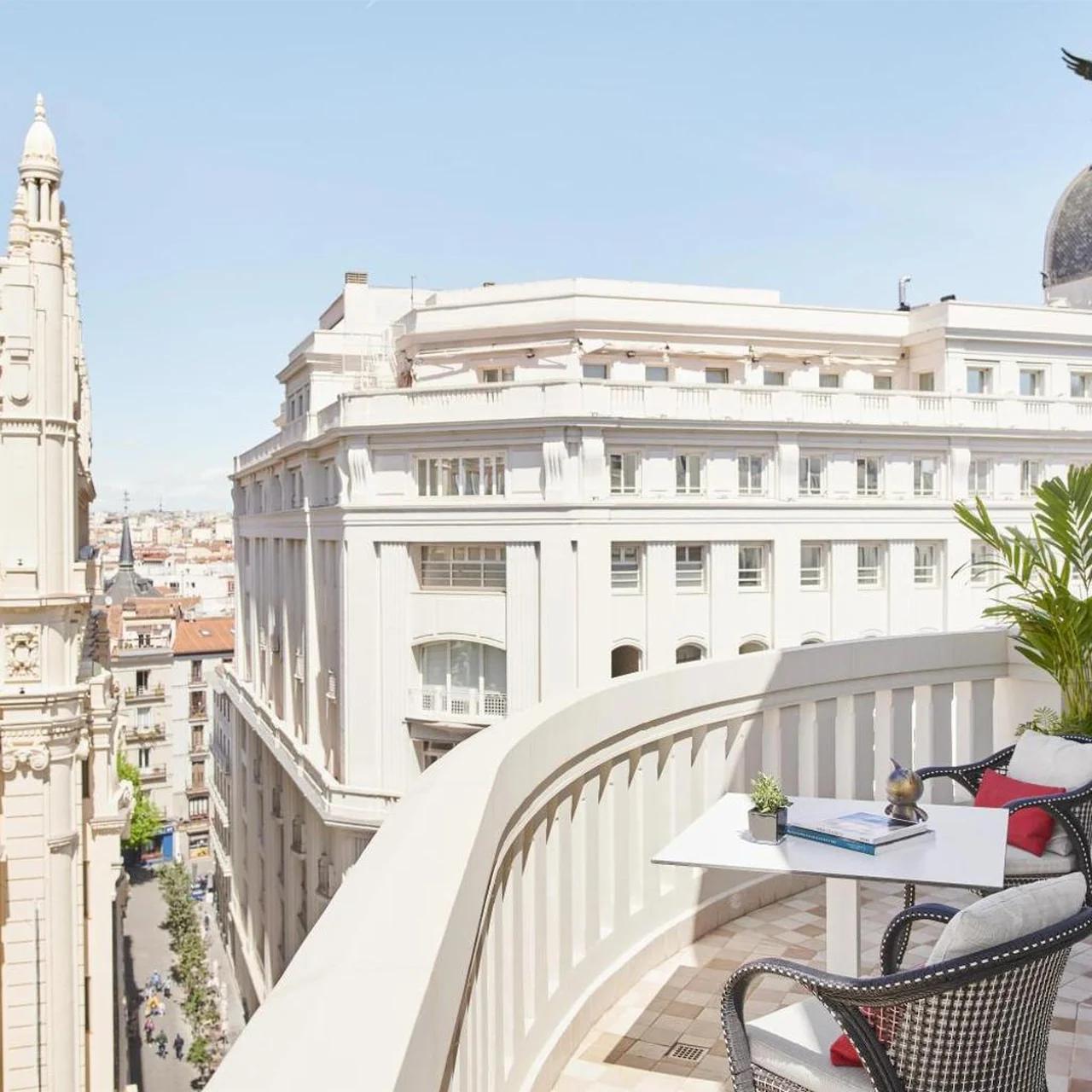 Hyatt Centric Gran Via Madrid photo