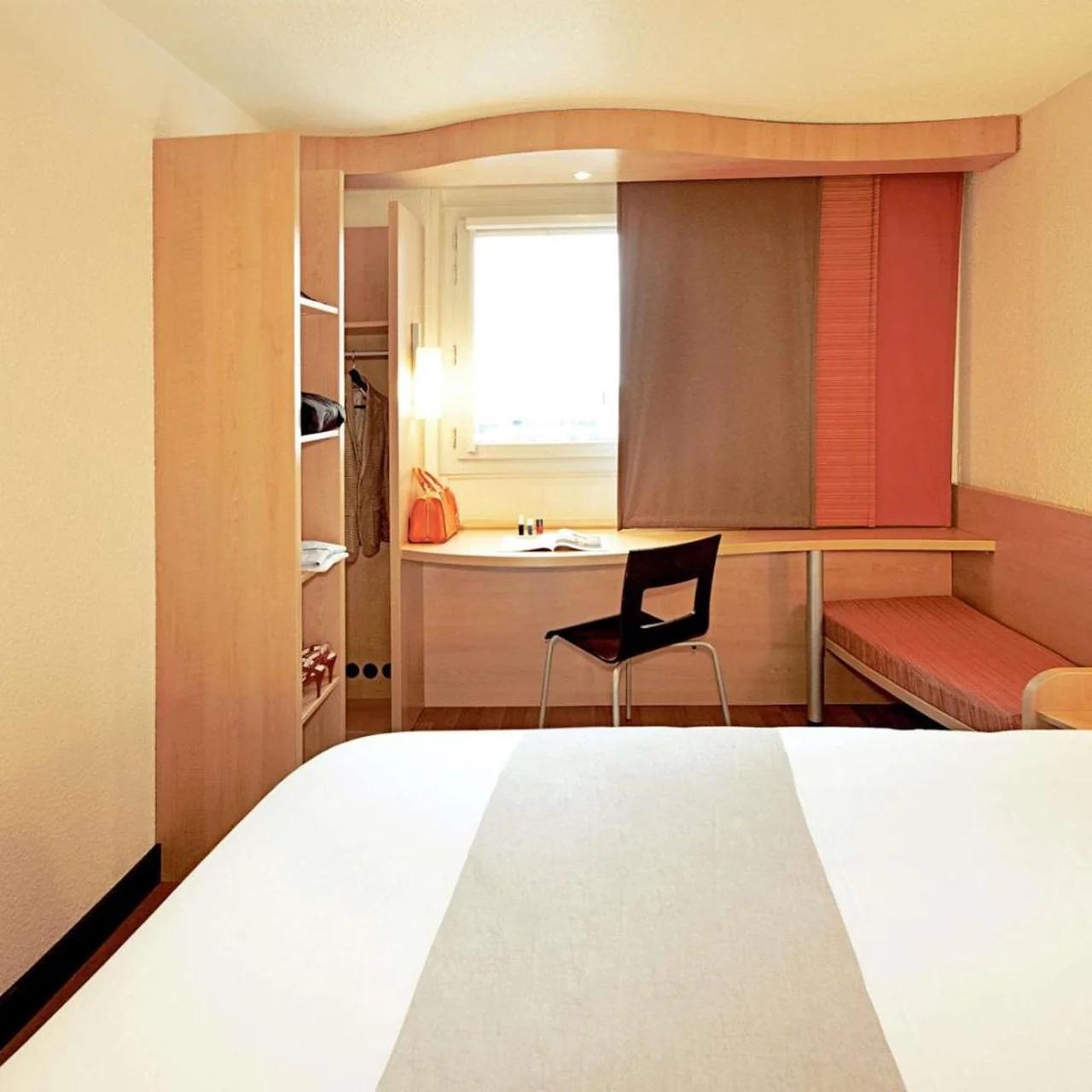 Ibis Oviedo