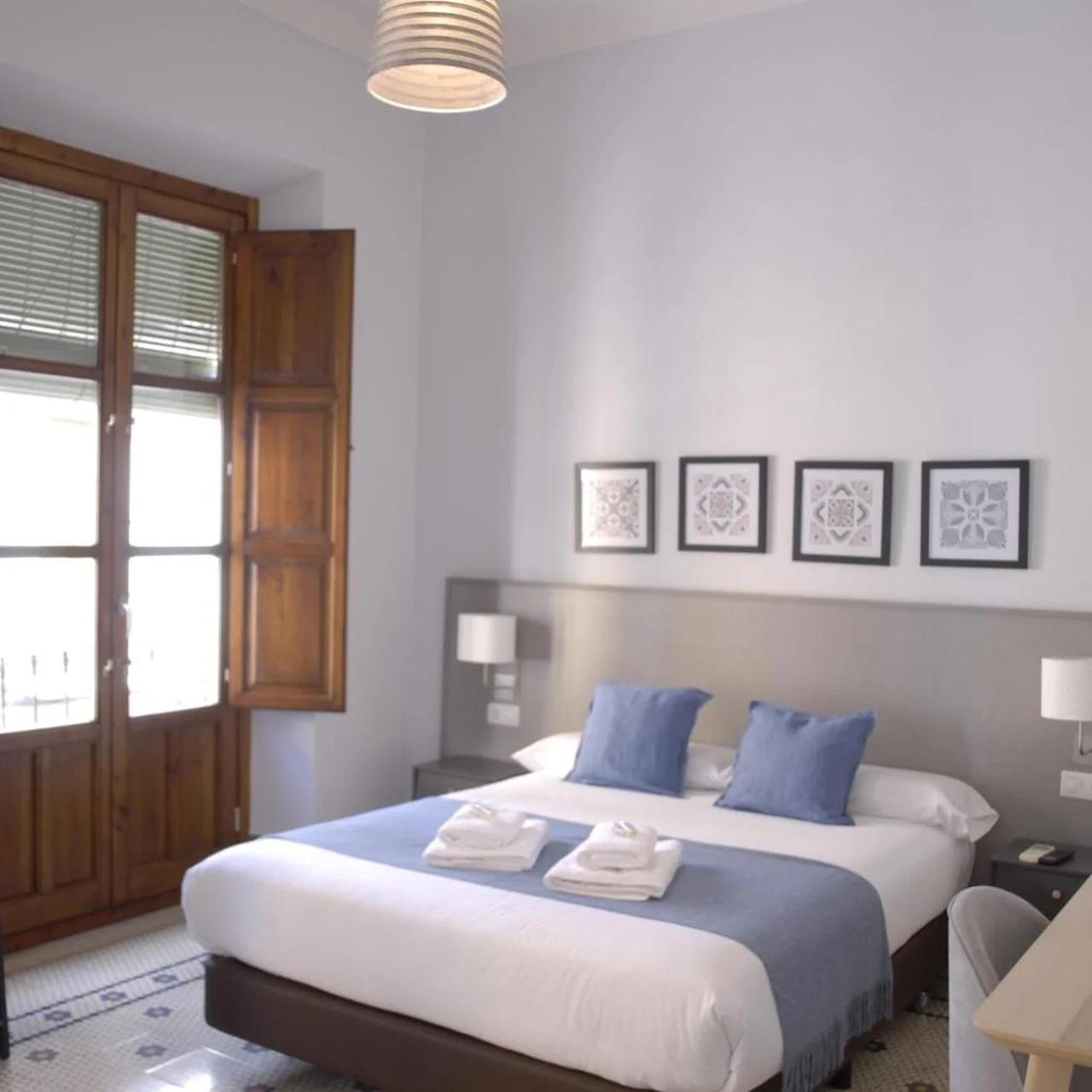 La Perla Granada Suites photo