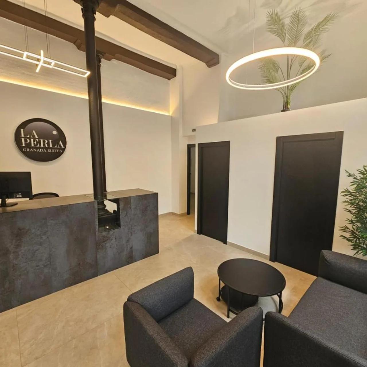 La Perla Granada Suites photo