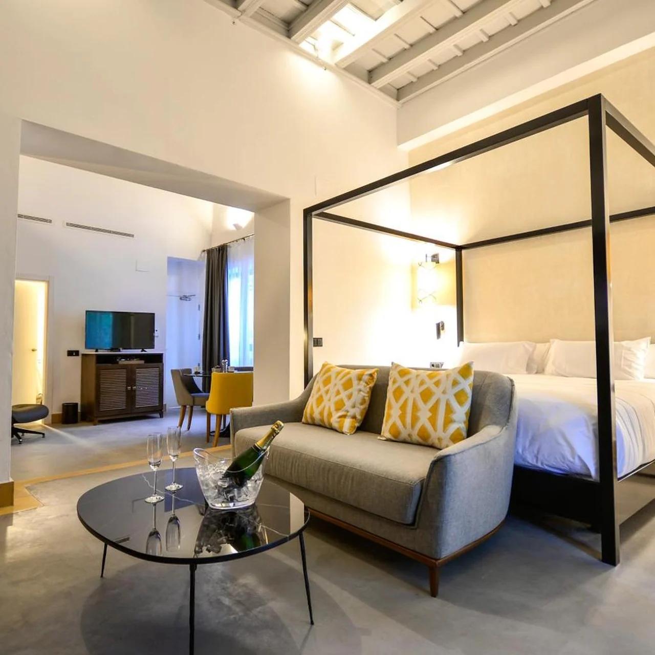 Legado Alcazar Hotel