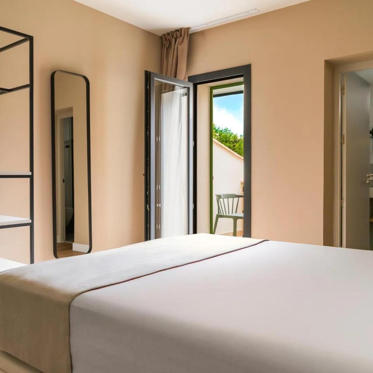 Limehome Palma Marina photo
