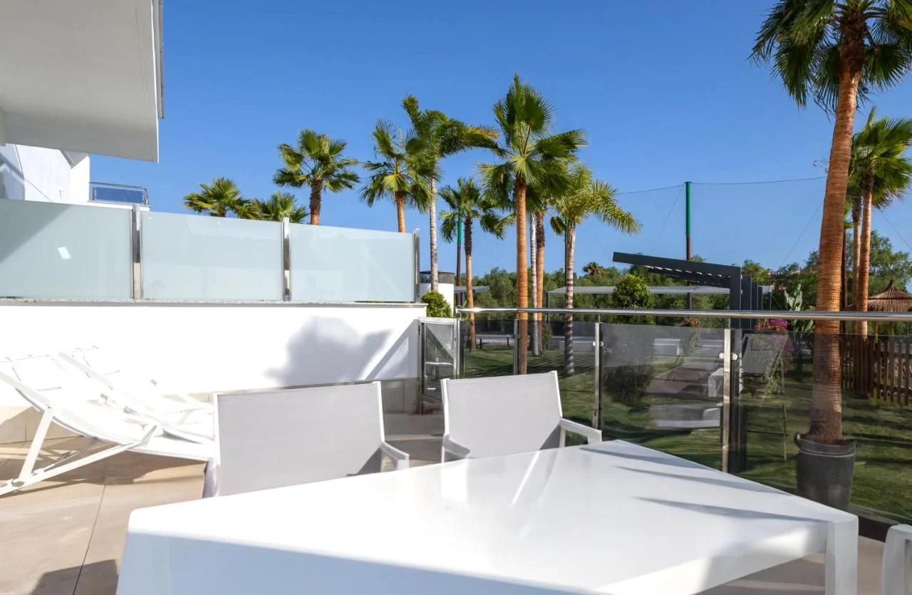 LM APARTAMENTOS AGUACATE Beach 6 photo