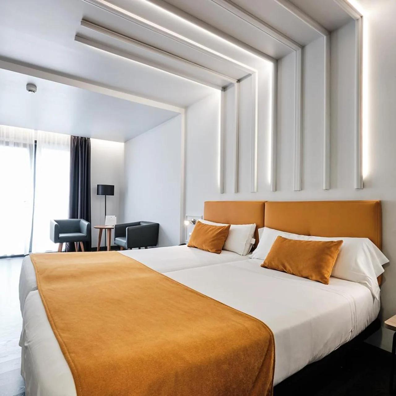 Hotel Lux Santiago