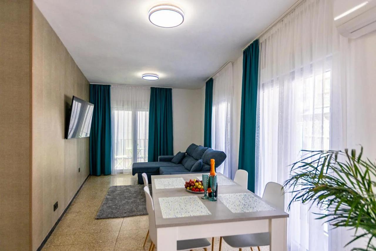 NEW Beach Apartments photo