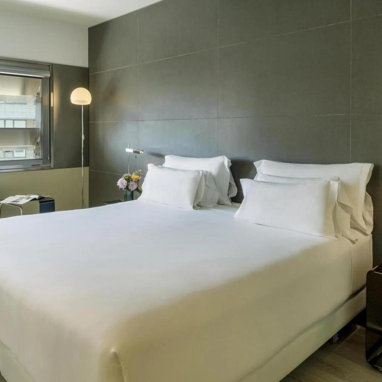 NH Collection Barcelona Constanza photo