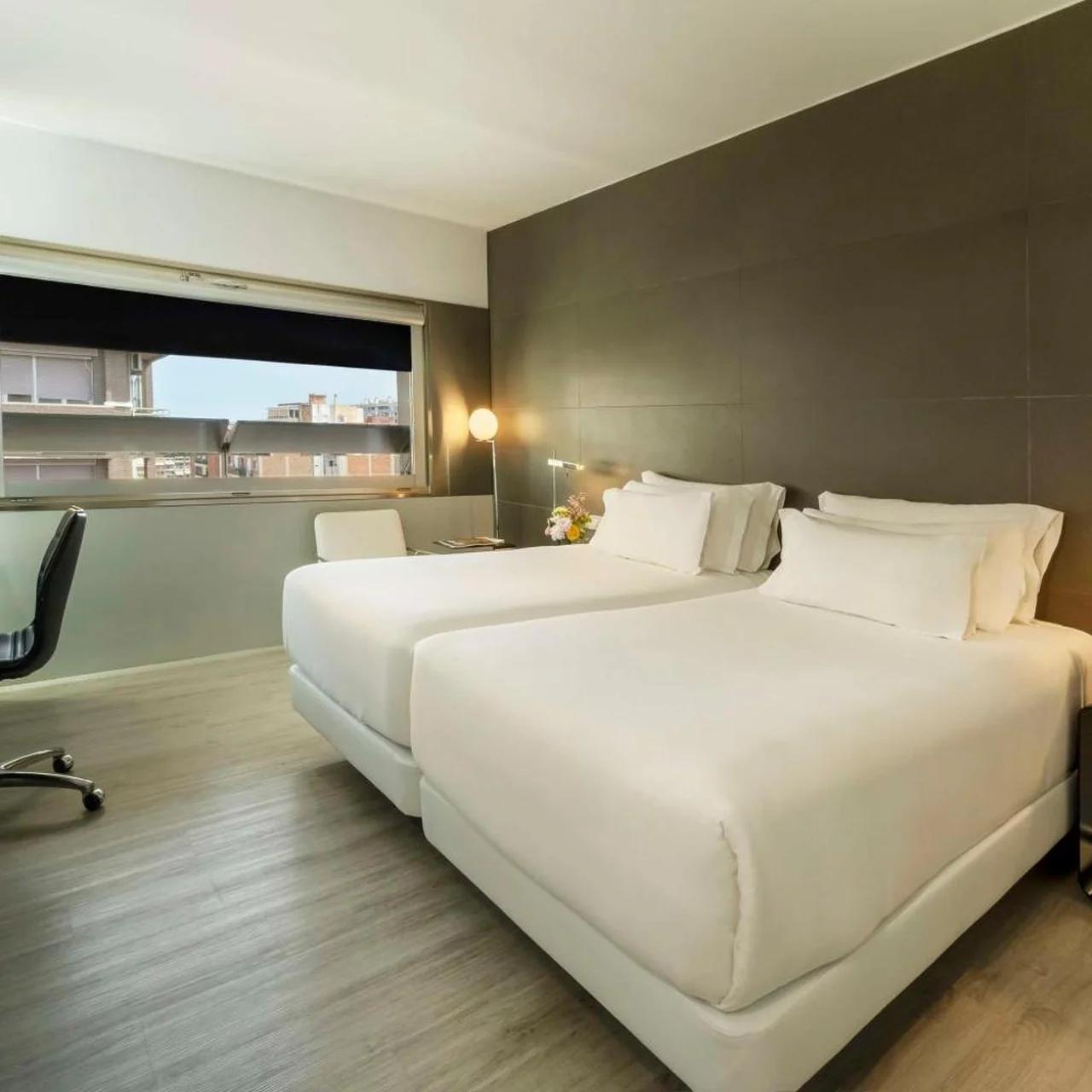 NH Collection Barcelona Constanza photo