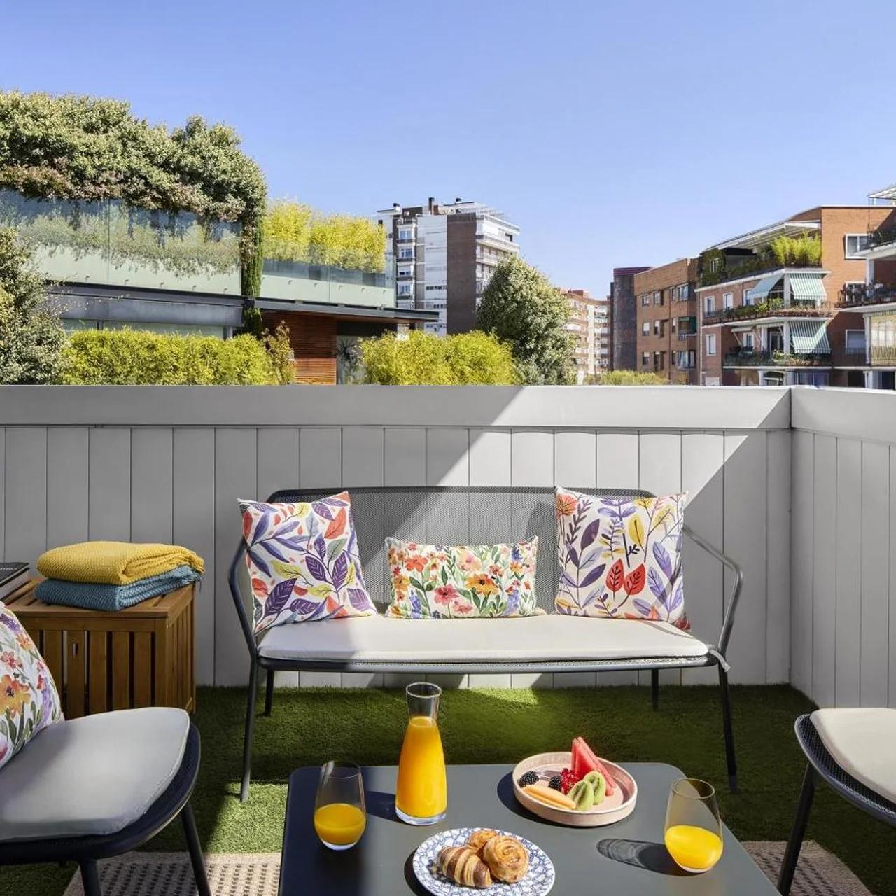 NH Paseo de la Habana photo