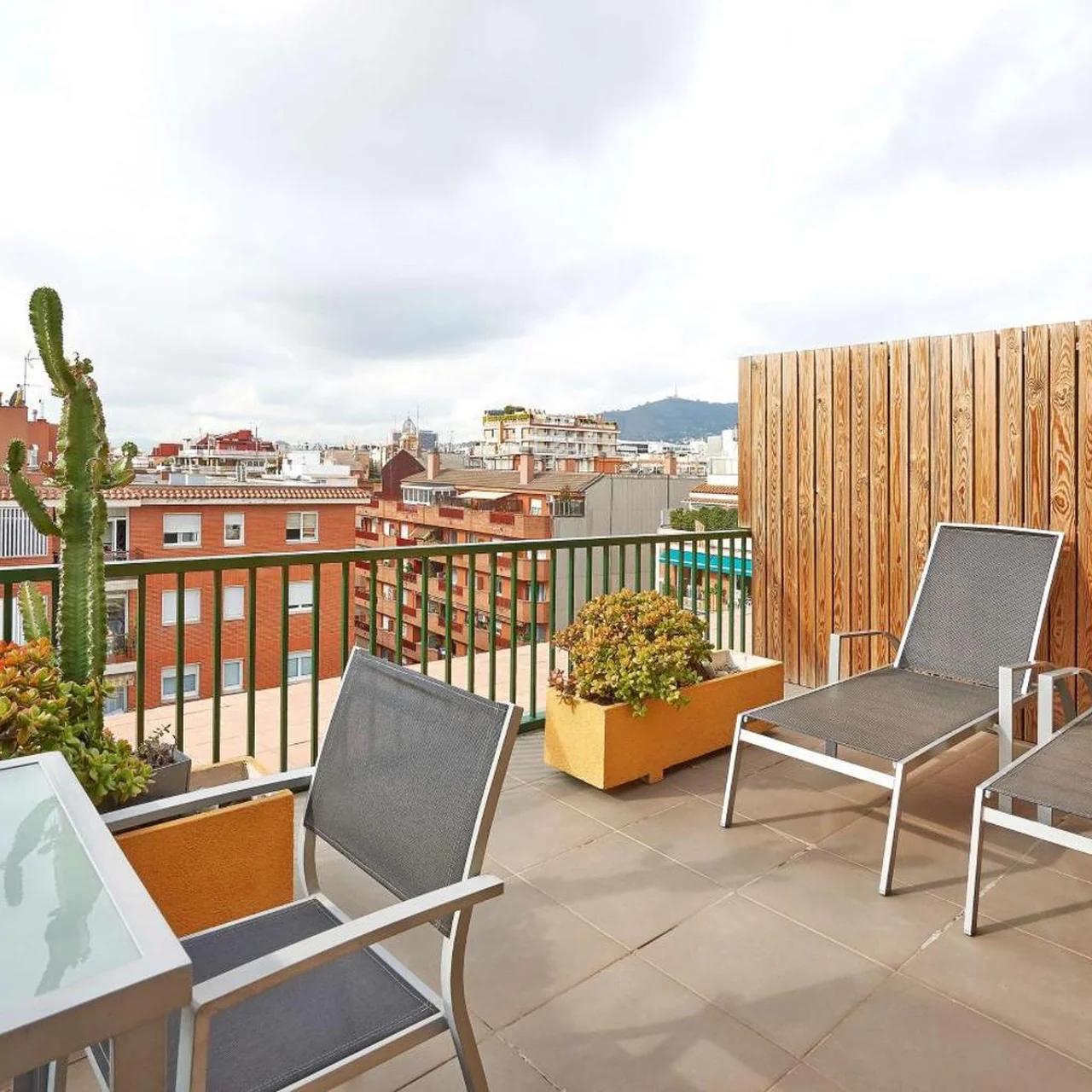NH Barcelona Les Corts photo