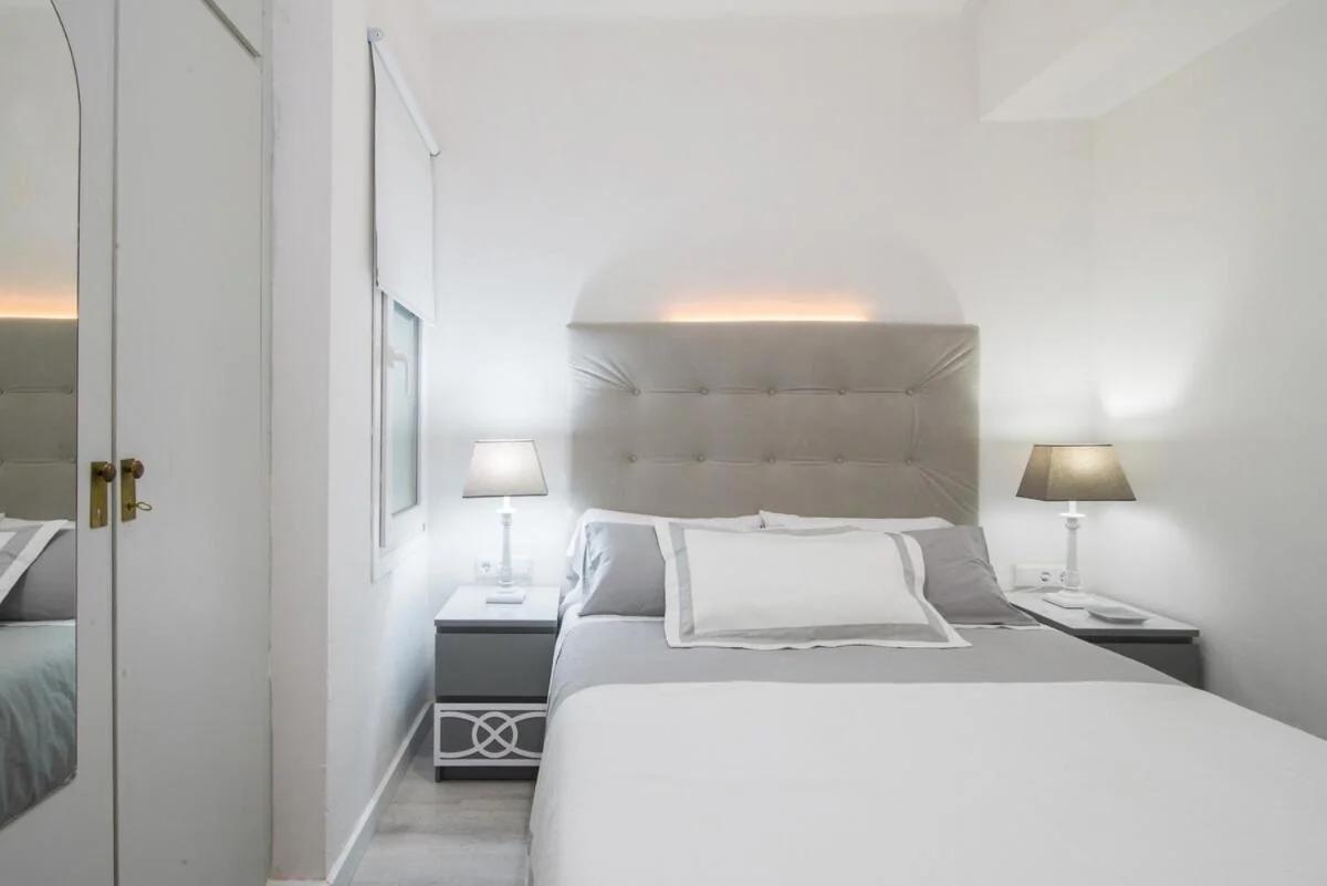 Nice, Cozy, UP TO 6, FCB stadium, free parking photo