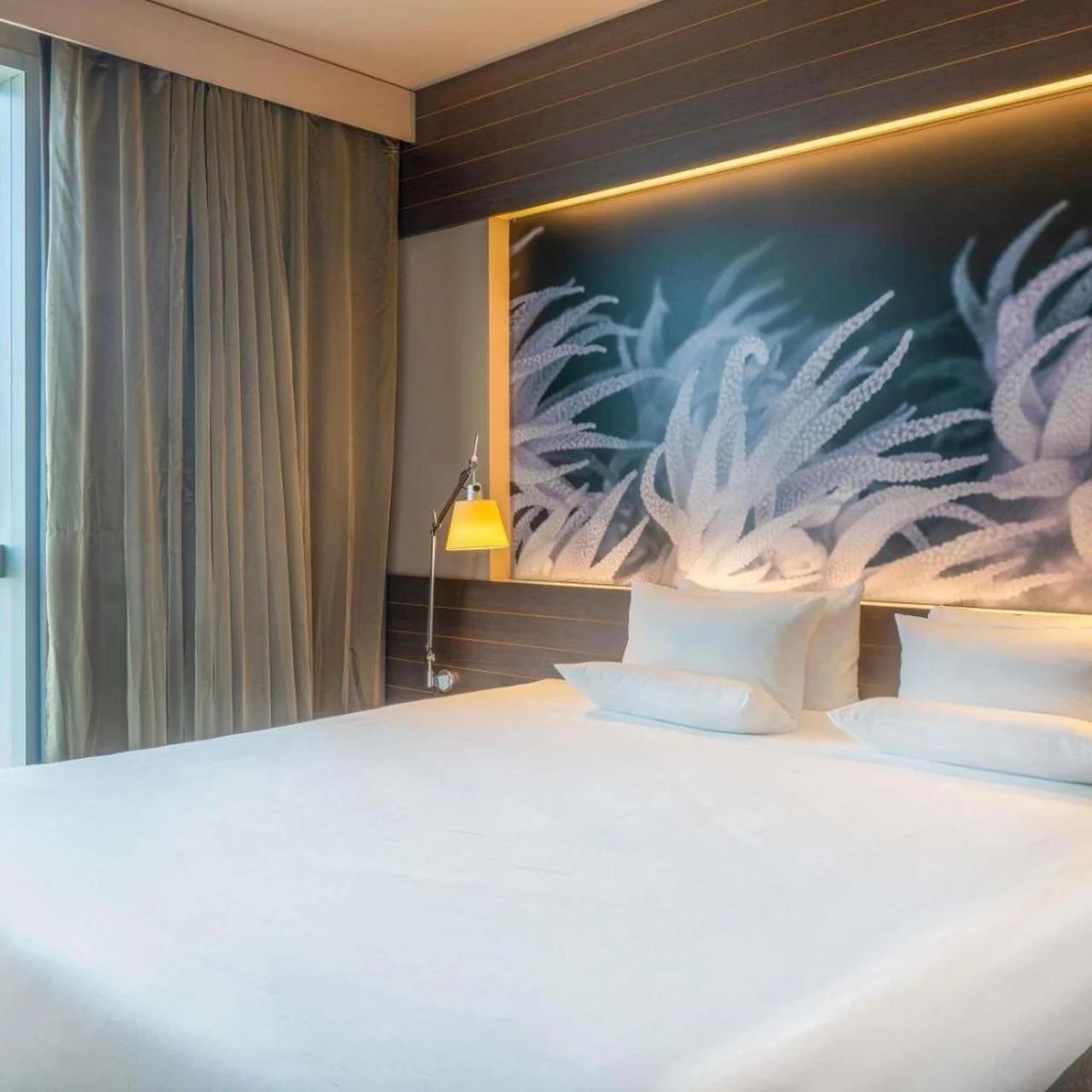 Novotel Barcelona City photo