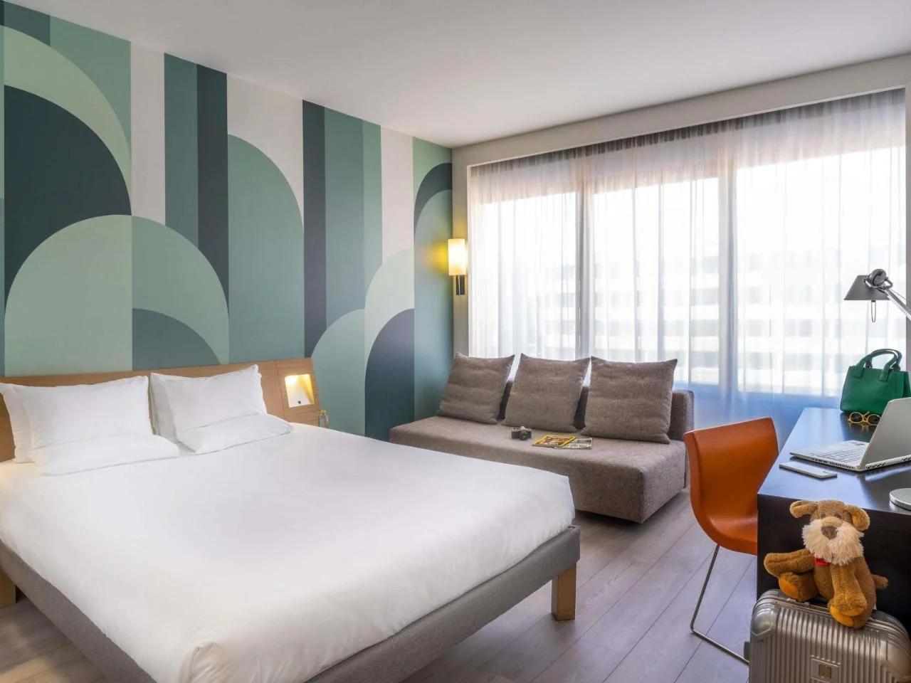 Novotel Campo De Las Naciones photo