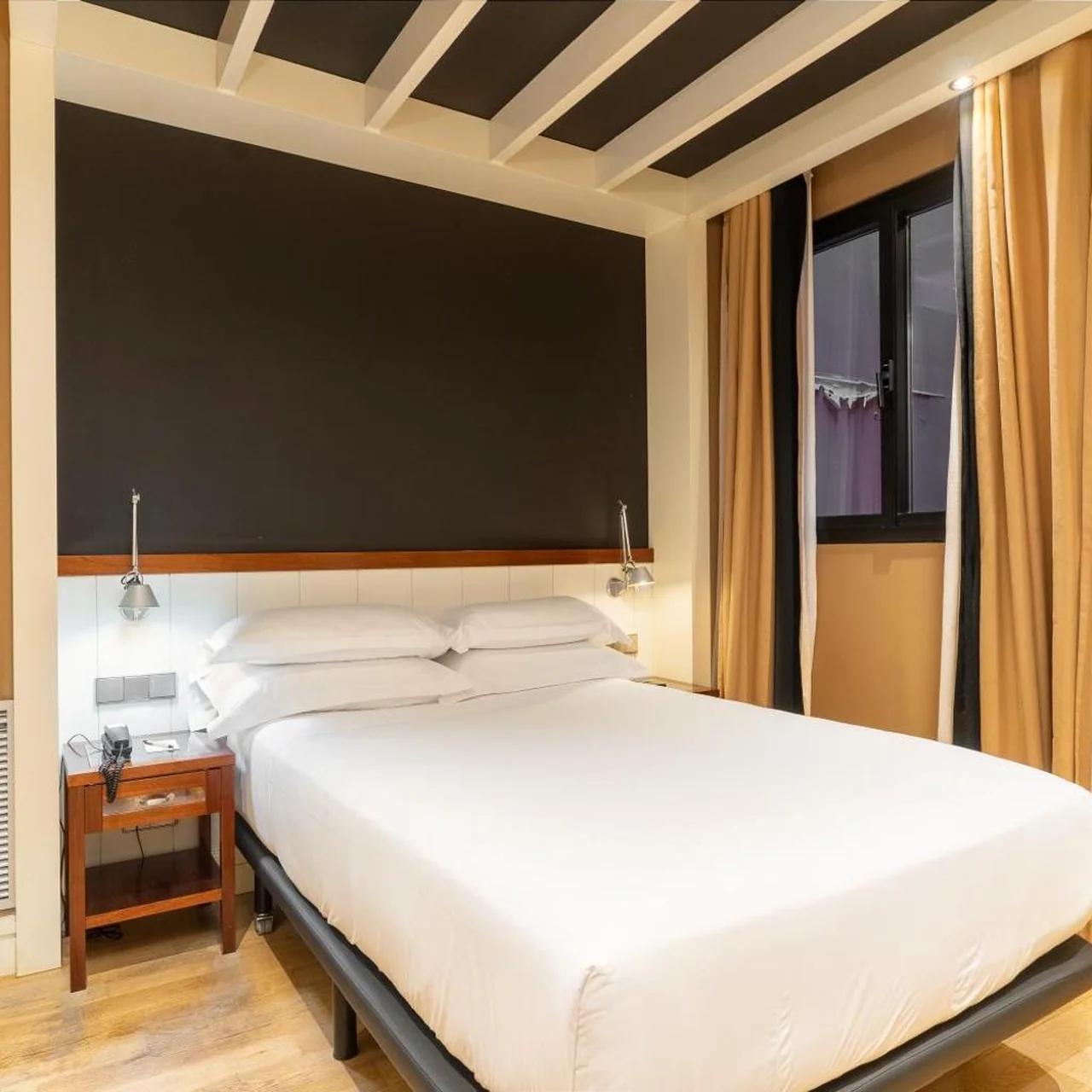 U232 Hotel photo