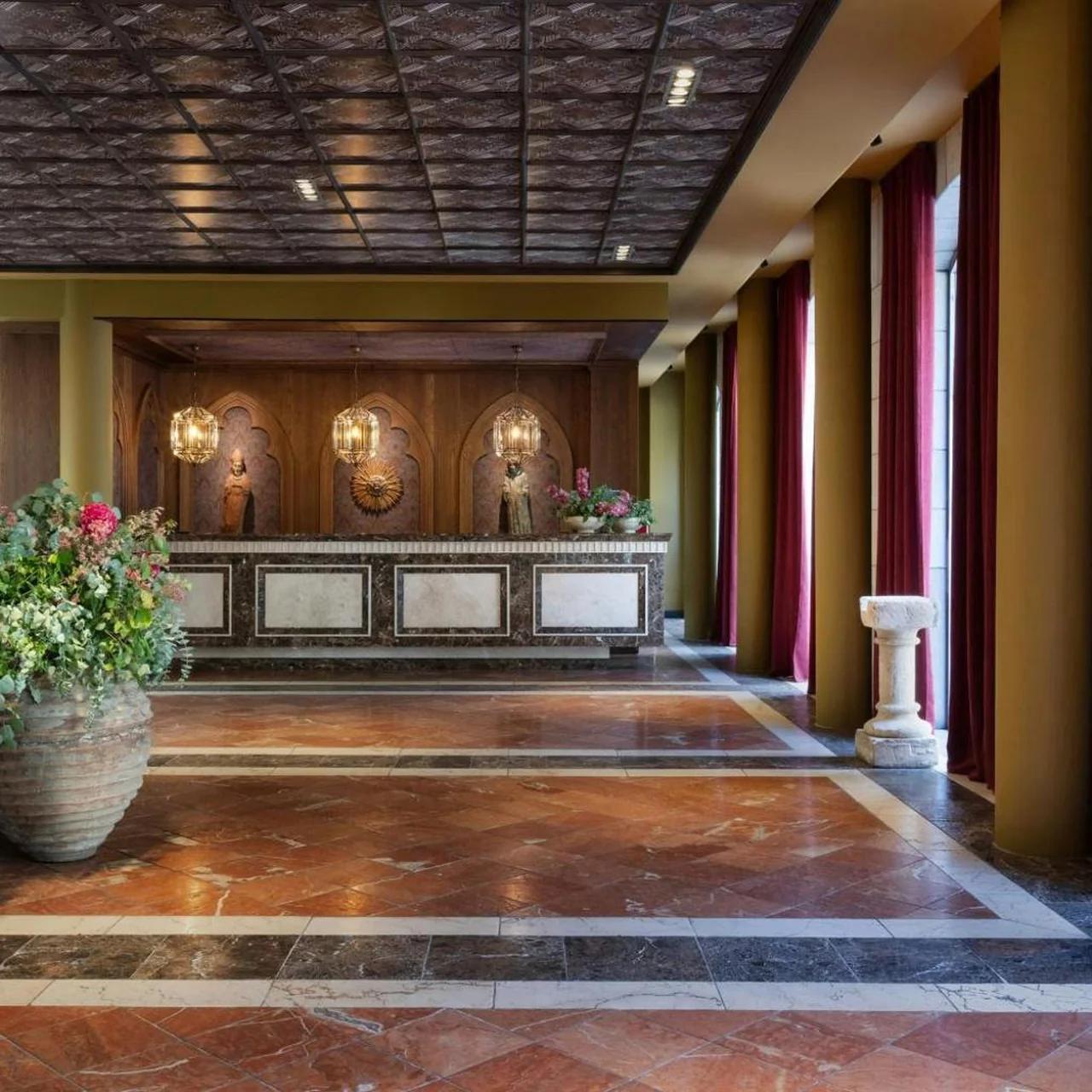 Hotel Palacio de Santa Paula, Autograph Collection photo