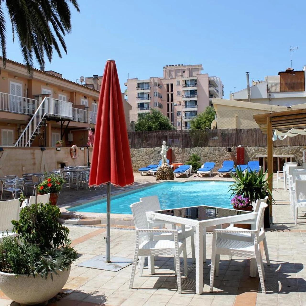Hotel Raxa photo