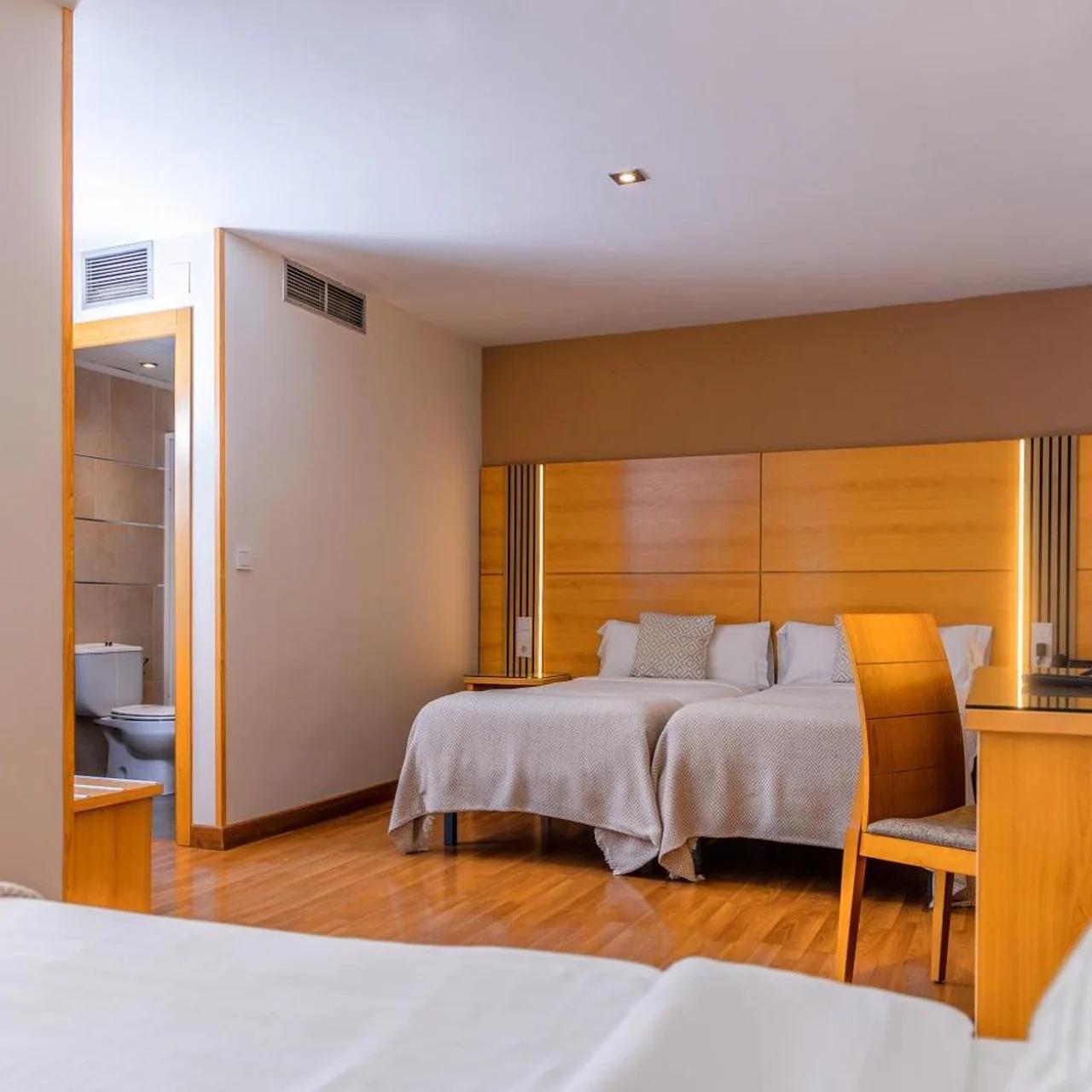 Hotel Serrano foto