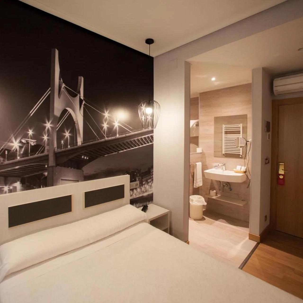 Hotel Silken Sirimiri photo