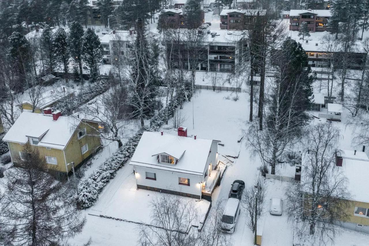 Arctic Haven City Villa photo