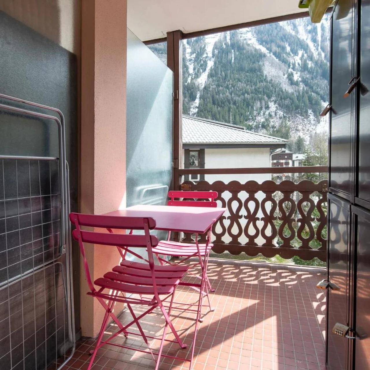 Vue montagne parking privé balcon foto