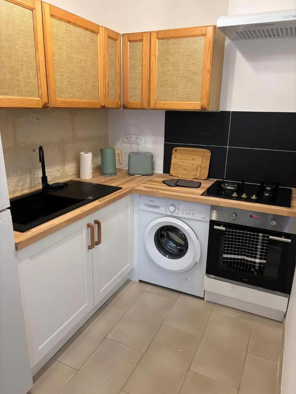 Appartement tout confort Centre de Beaucaire photo