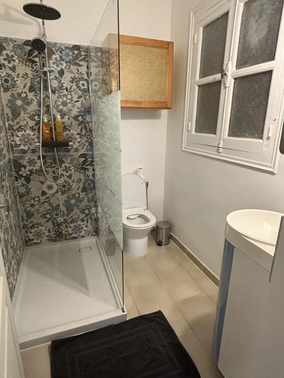 Appartement tout confort Centre de Beaucaire photo