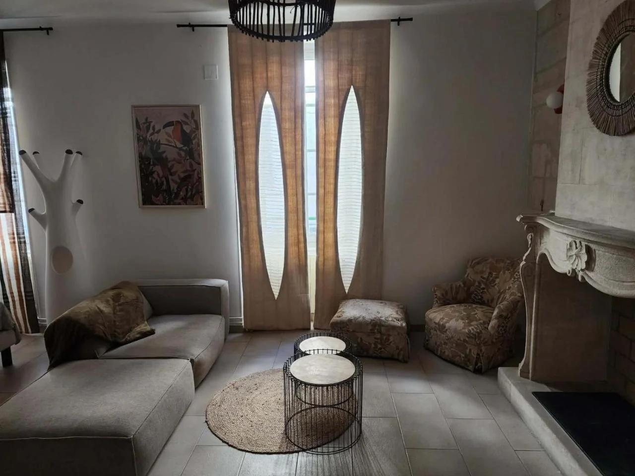 Appartement tout confort Centre de Beaucaire photo